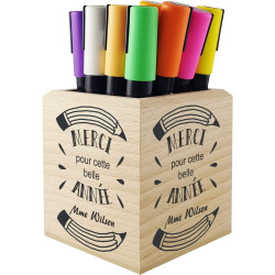 Gravure Events Pot Crayon en Bois Massif Merci Maîtresse pour cette belle année - personnalisé avec Prénom - cadeau pour