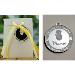 Boite de Chocolat garnie – Joyeuses Pâques Mamie (Cadeau pour Pâques) – Mod. Poussin